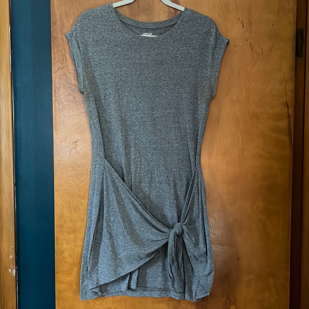 Gray fitted tie dress
